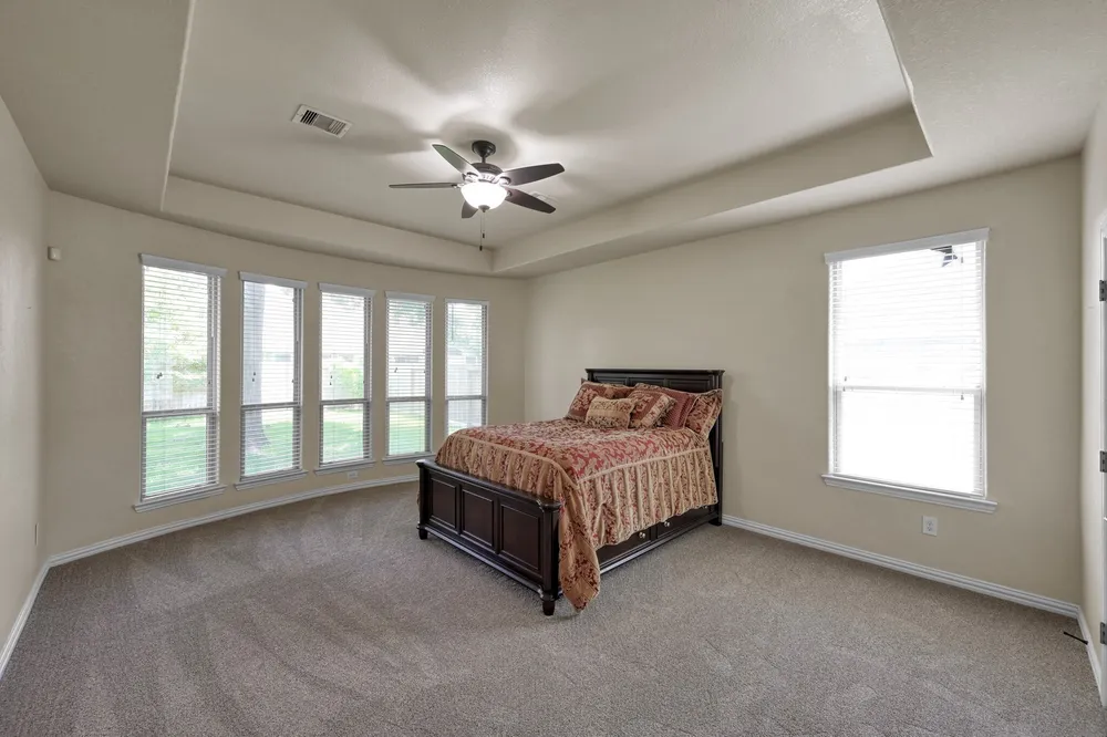 2033 Brodie Ln, Conroe, TX 77301