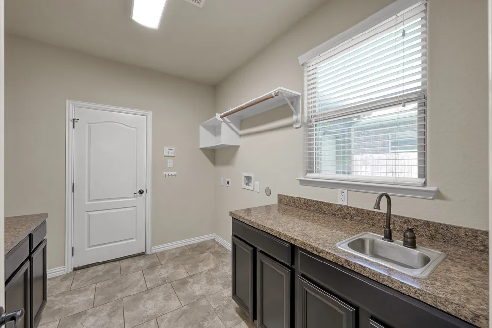 2033 Brodie Ln, Conroe, TX 77301