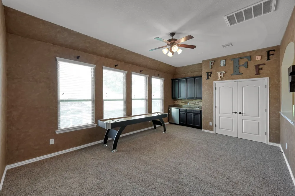 2033 Brodie Ln, Conroe, TX 77301