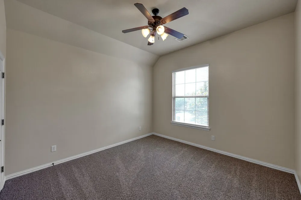 2033 Brodie Ln, Conroe, TX 77301