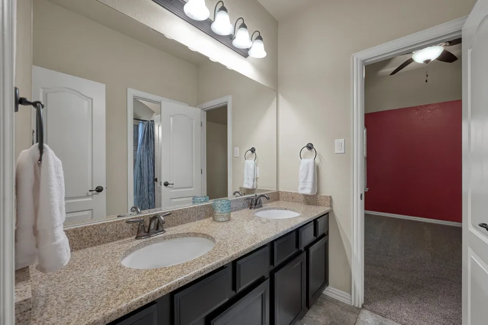 2033 Brodie Ln, Conroe, TX 77301