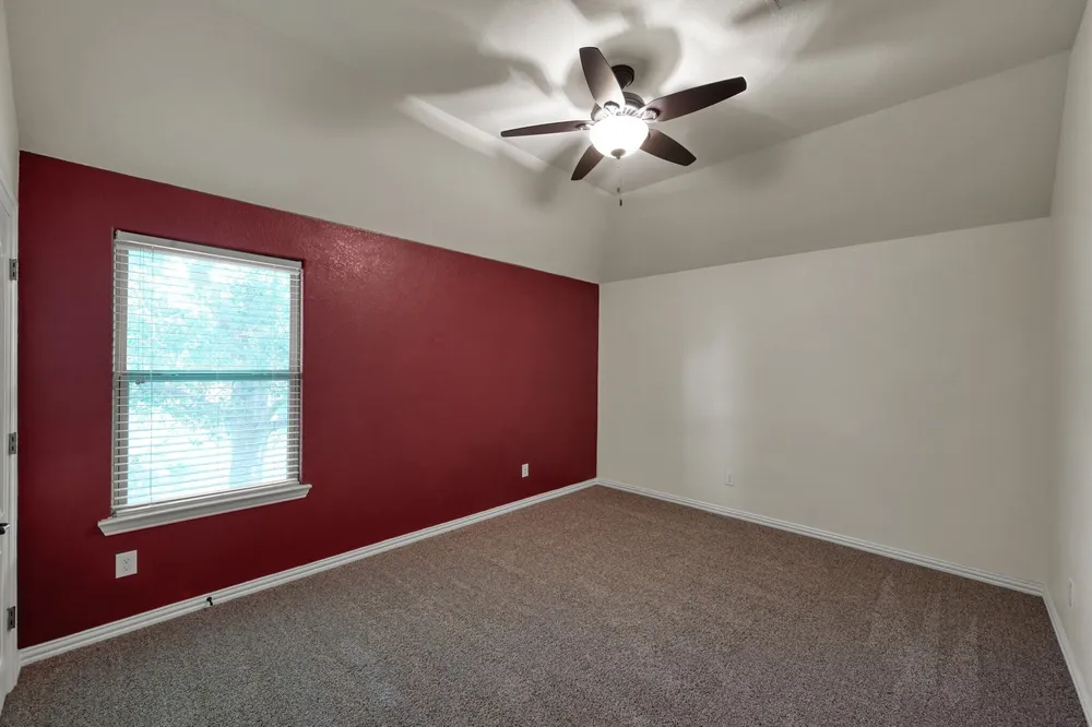 2033 Brodie Ln, Conroe, TX 77301