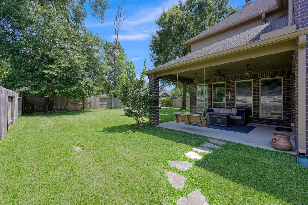 2033 Brodie Ln, Conroe, TX 77301