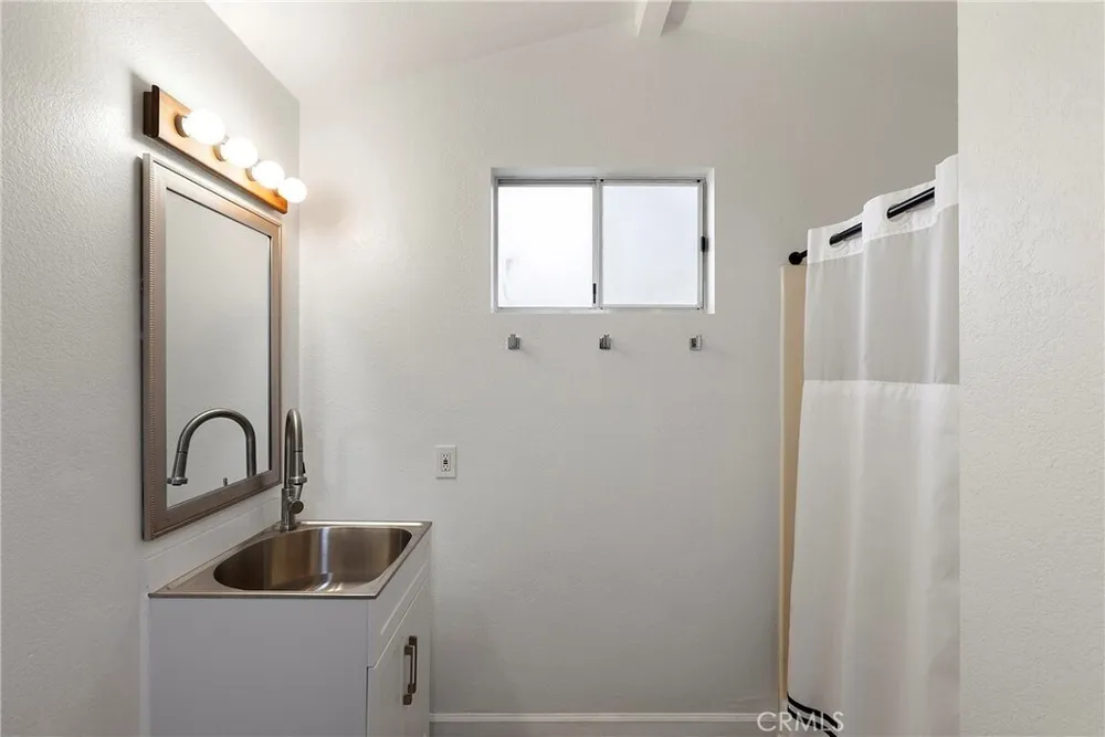 502 Kings Rd, Newport Beach, CA 92663