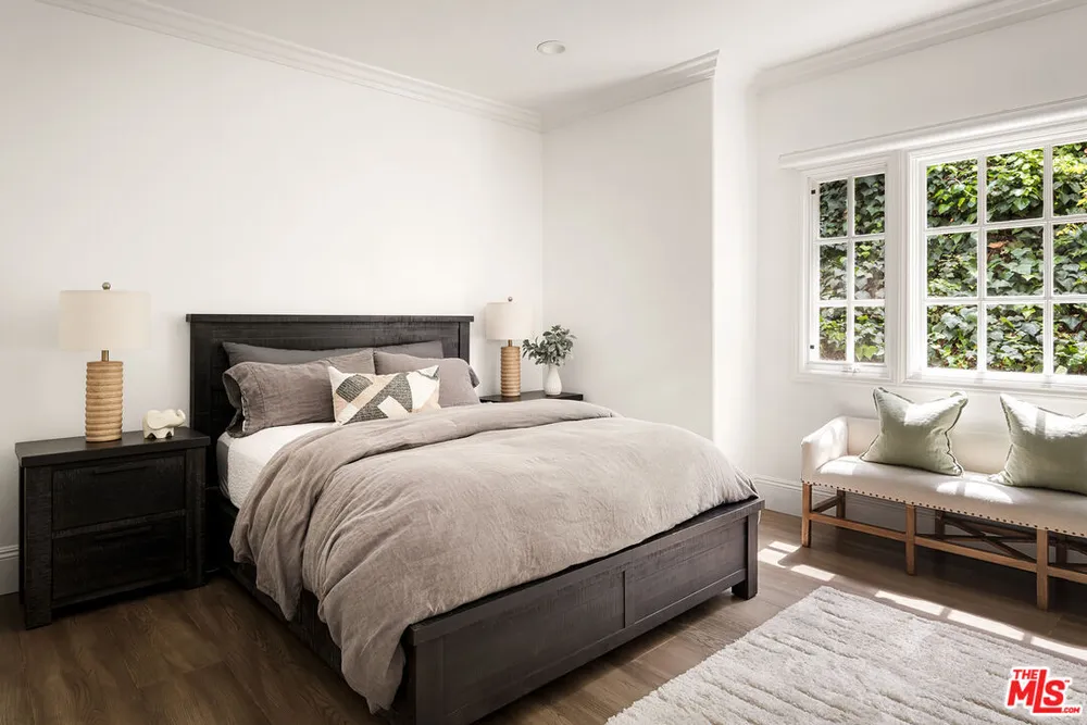 12917 Galewood St, Studio City, CA 91604
