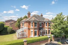Cargate Avenue, Aldershot, GU11 photo 1