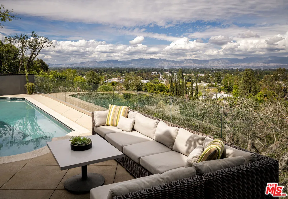 12917 Galewood St, Studio City, CA 91604