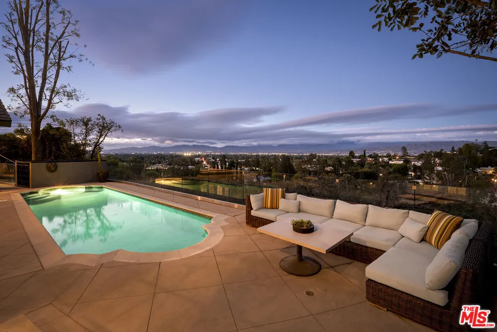 12917 Galewood St, Studio City, CA 91604