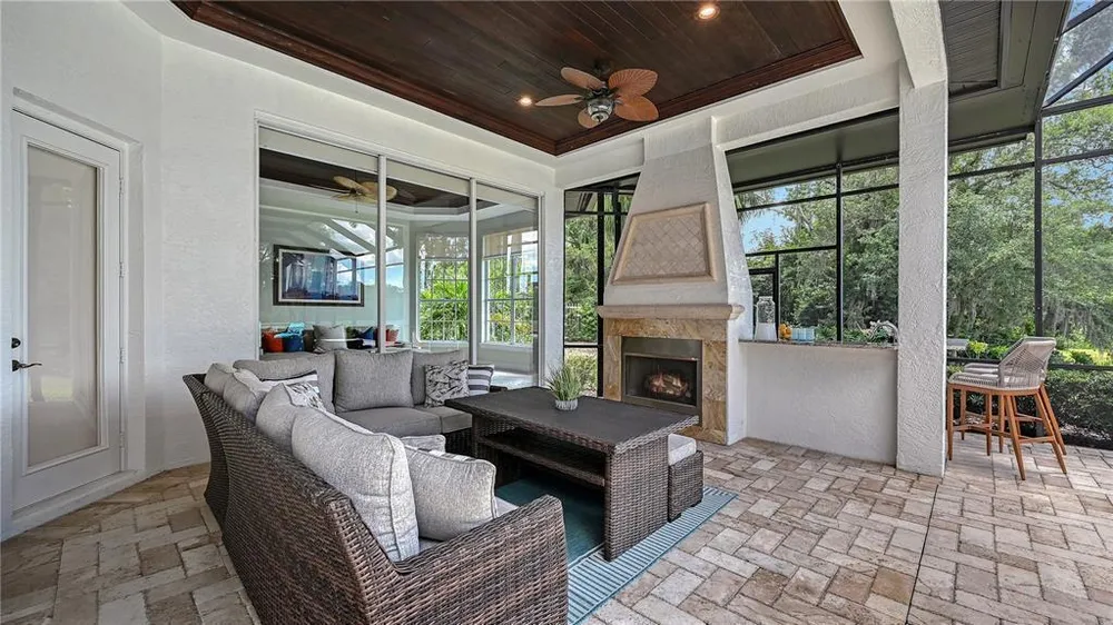 6959 Westchester Circle, Lakewood Ranch, FL 34202