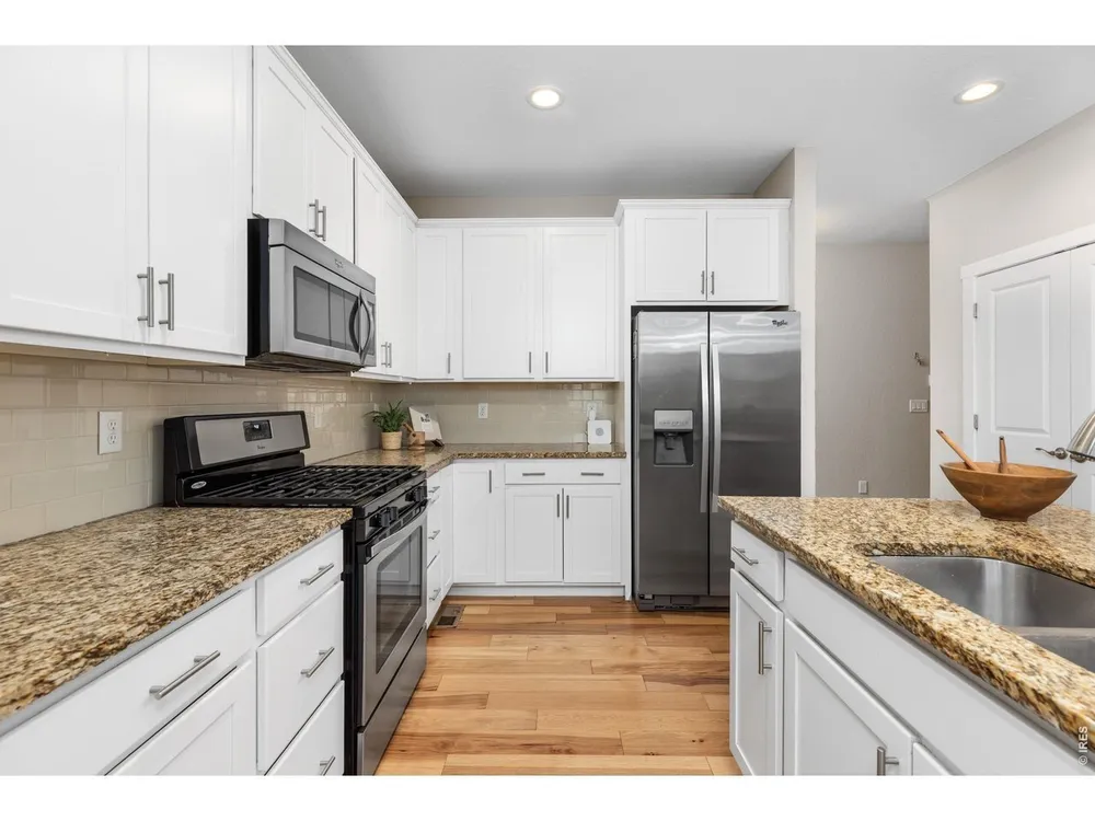 653 Grandview Meadows Dr, Longmont, CO 80503