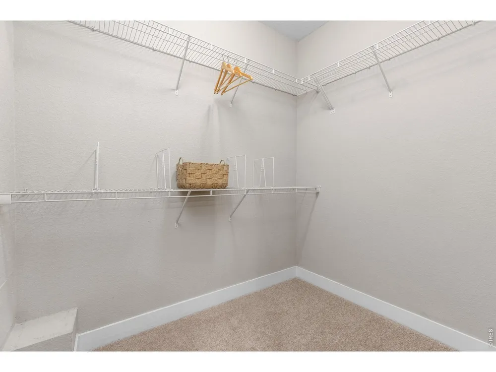 653 Grandview Meadows Dr, Longmont, CO 80503