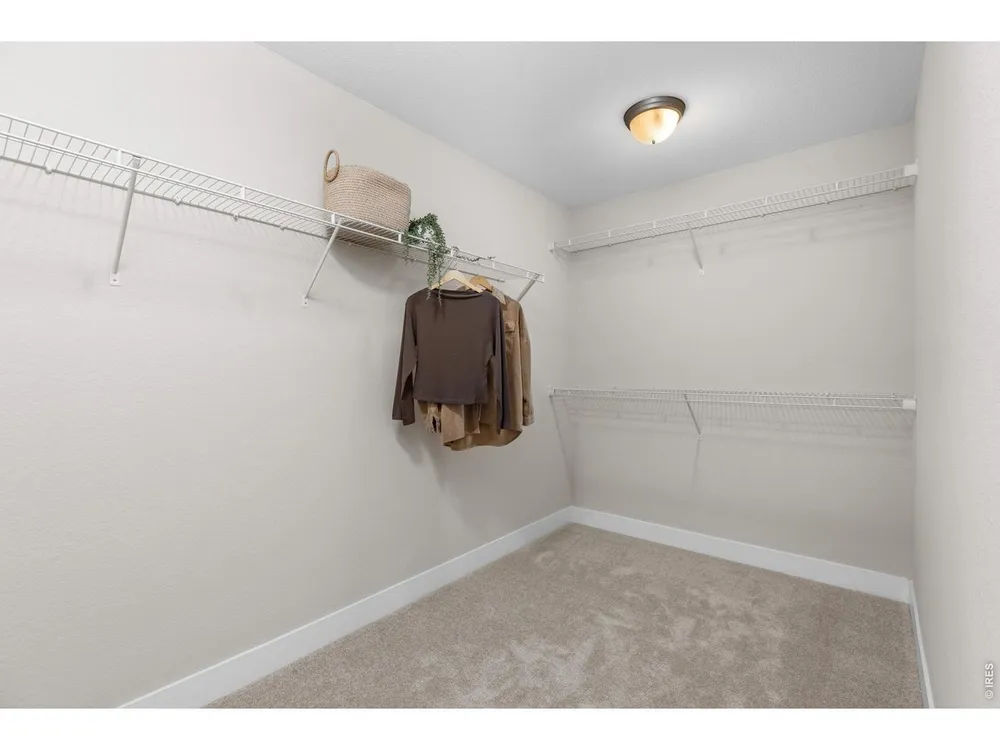 653 Grandview Meadows Dr, Longmont, CO 80503
