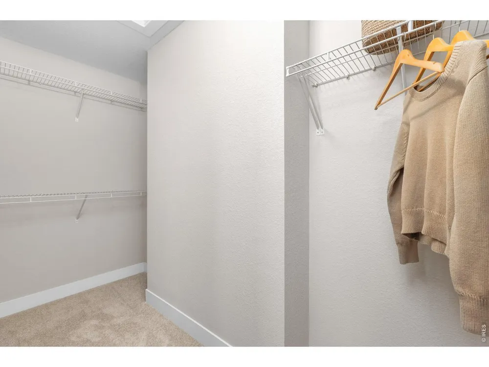 653 Grandview Meadows Dr, Longmont, CO 80503