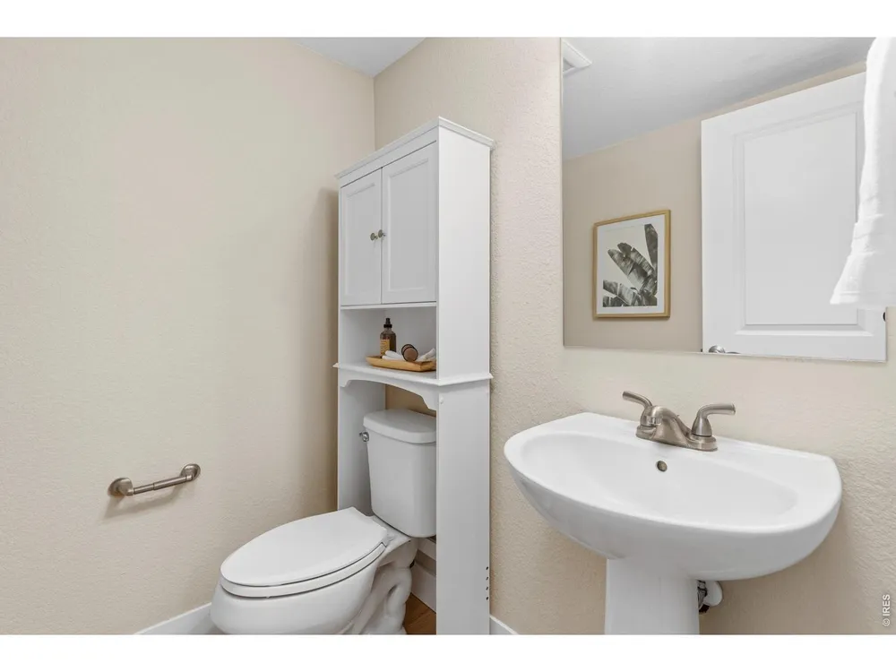 653 Grandview Meadows Dr, Longmont, CO 80503