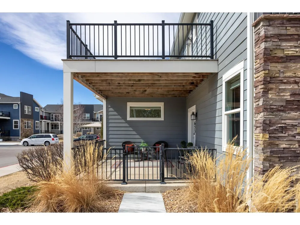 653 Grandview Meadows Dr, Longmont, CO 80503