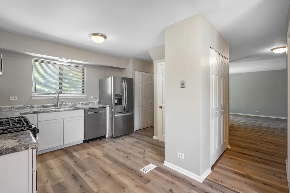 7345 Winthrop Way, Downers Grove, IL 60516