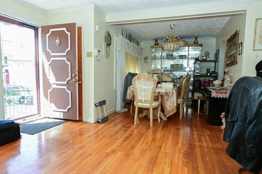 117 Fairmount St, Boston, MA 02124