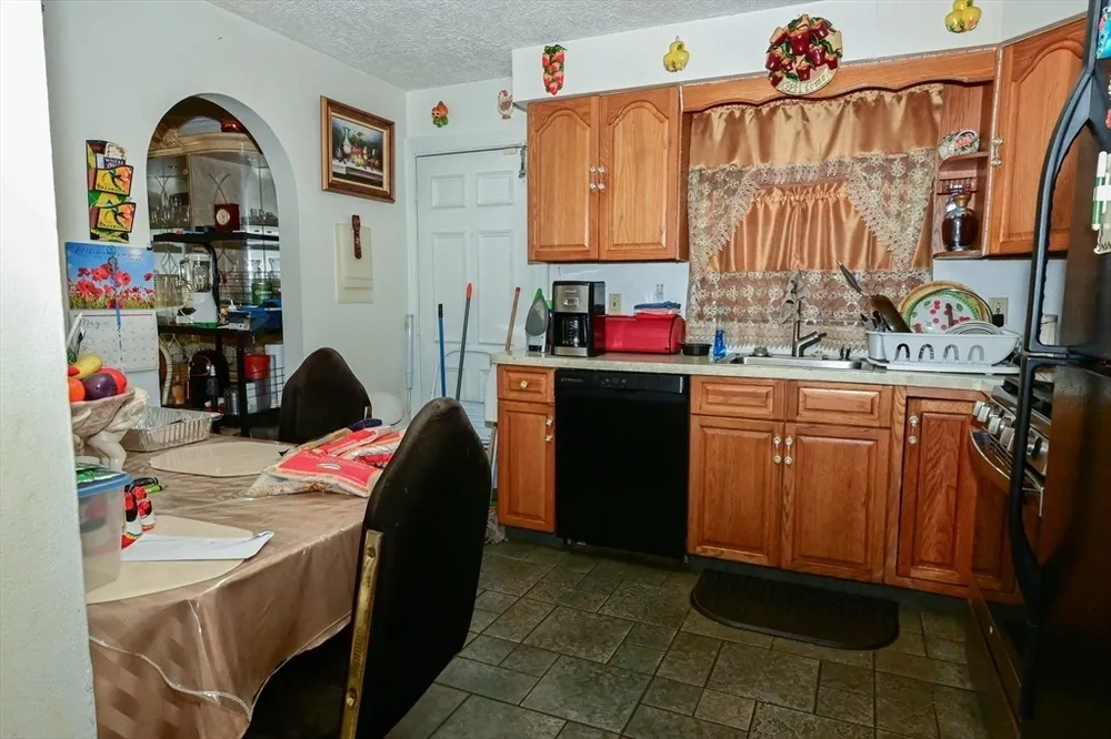 117 Fairmount St, Boston, MA 02124
