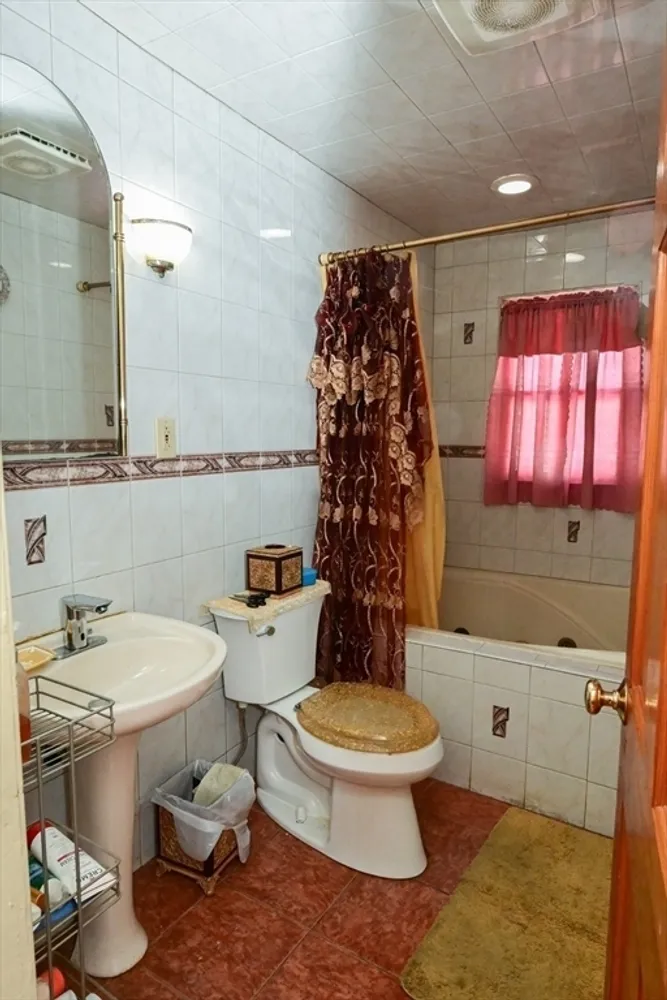 117 Fairmount St, Boston, MA 02124