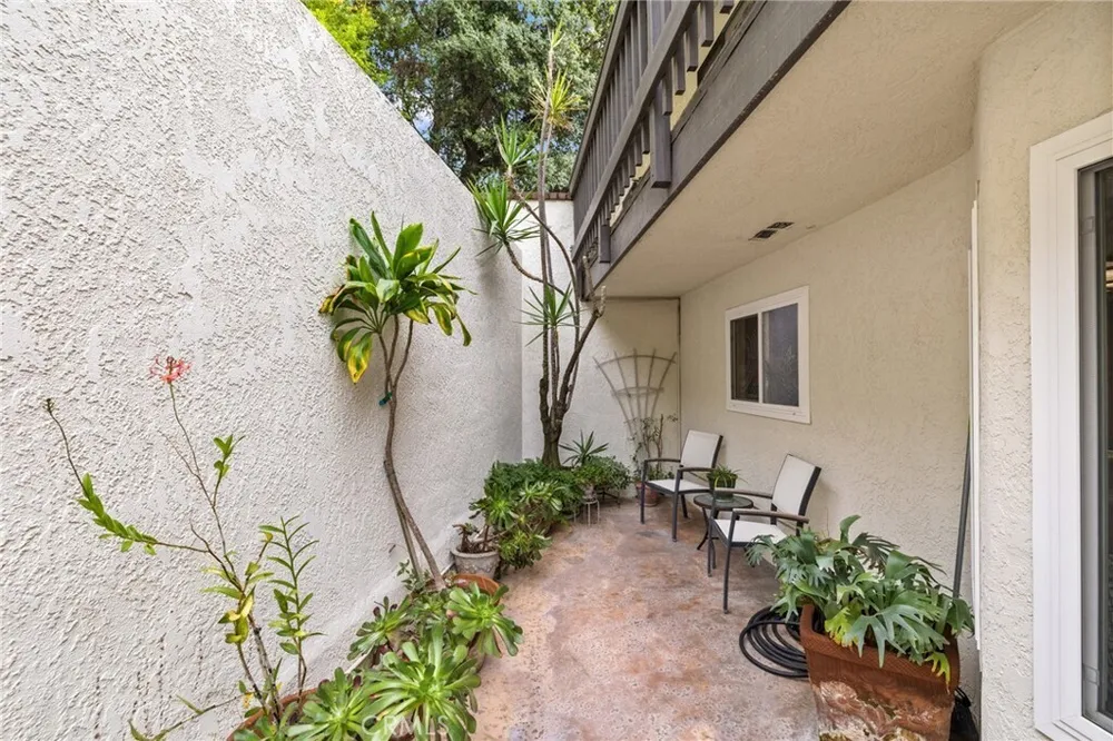 785 Norumbega Dr, Monrovia, CA 91016