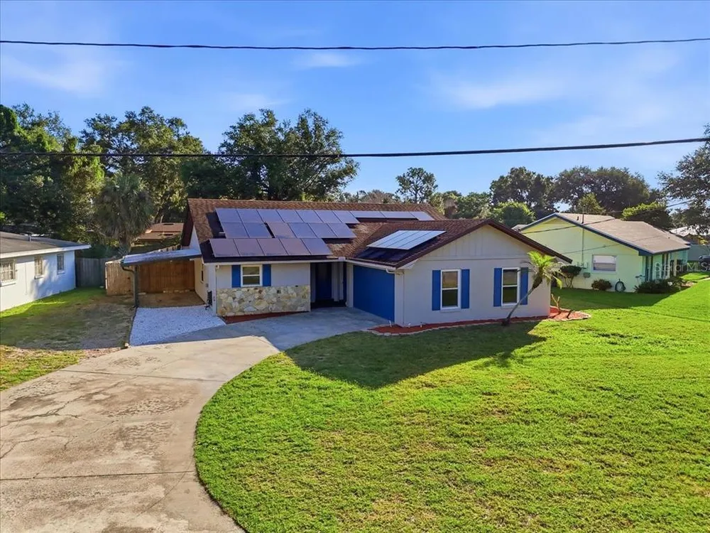 430 Hillcrest Dr SE, Winter Haven, FL 33884