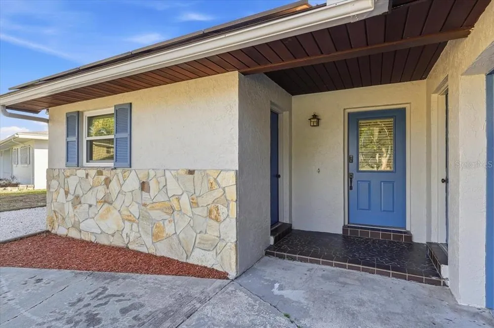 430 Hillcrest Dr SE, Winter Haven, FL 33884