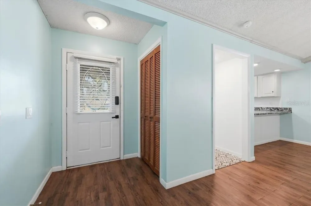 430 Hillcrest Dr SE, Winter Haven, FL 33884