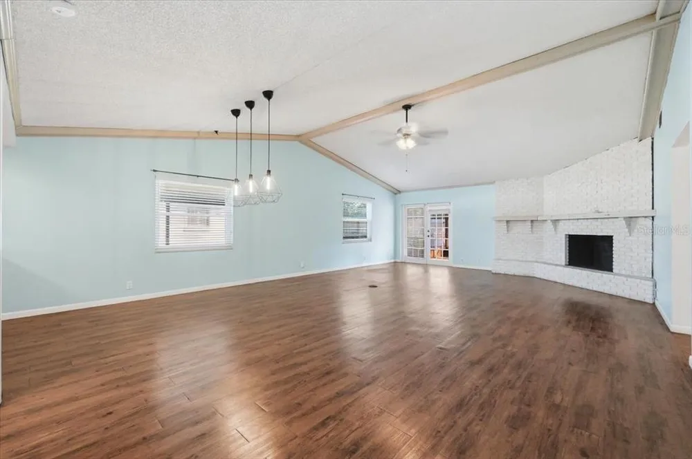 430 Hillcrest Dr SE, Winter Haven, FL 33884