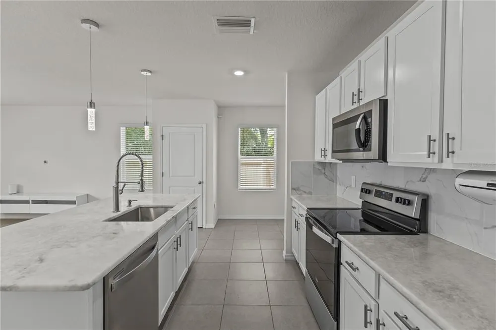 5750 Cape Primrose Dr, Sarasota, FL 34232