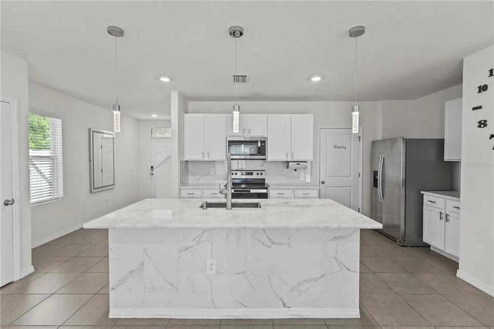 5750 Cape Primrose Dr, Sarasota, FL 34232