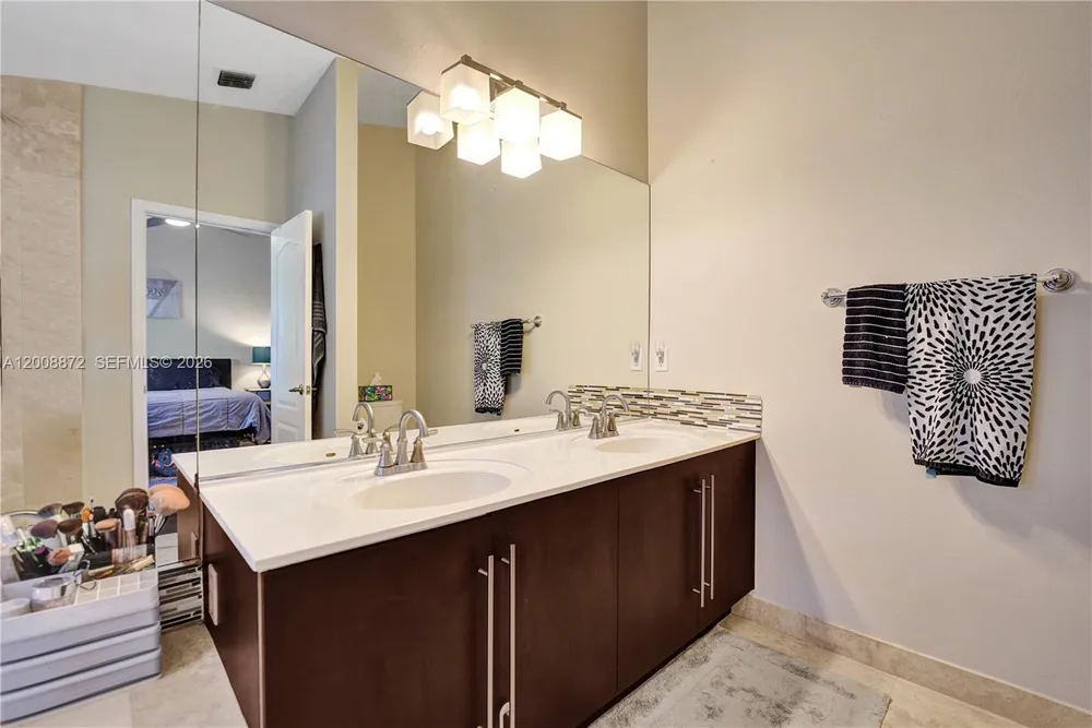 13206 NW 7th Pl, Plantation, FL 33325