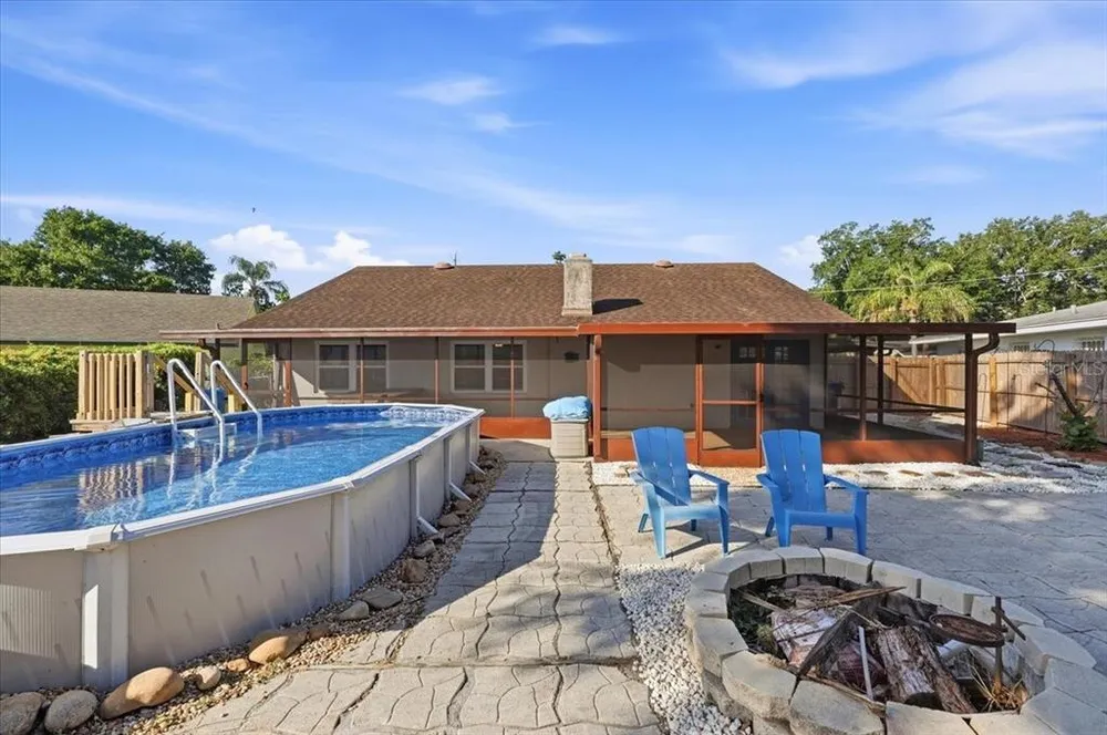 430 Hillcrest Dr SE, Winter Haven, FL 33884