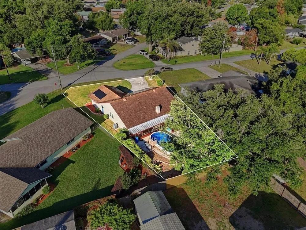 430 Hillcrest Dr SE, Winter Haven, FL 33884