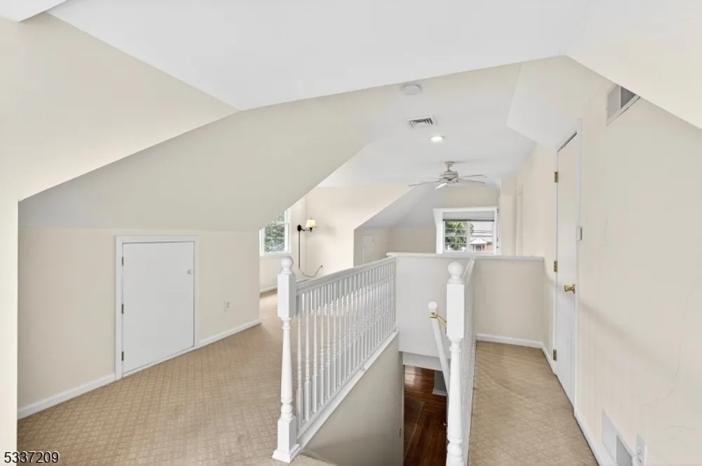 122 Aurora St, Lopatcong Overlook, NJ 08865