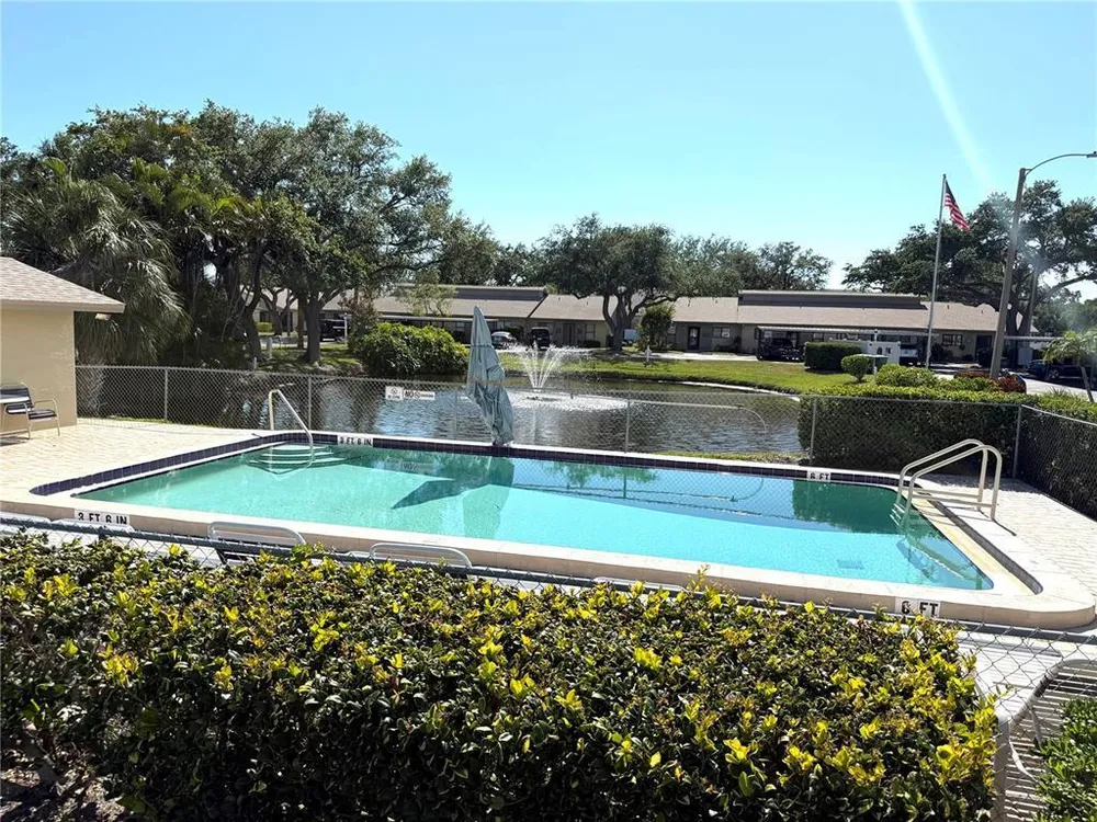 2723 60th Avenue Dr W, Bradenton, FL 34207