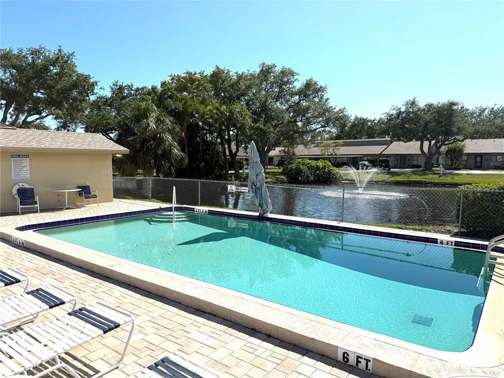 2723 60th Avenue Dr W, Bradenton, FL 34207