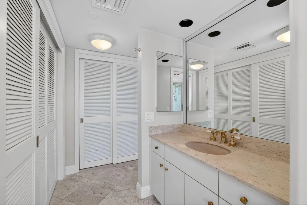 1400 S Ocean Blvd, Boca Raton, FL 33432