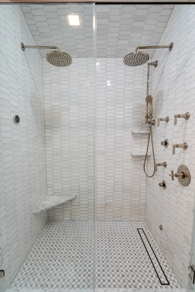 7 Massasoit Rd, Wellesley, MA 02481