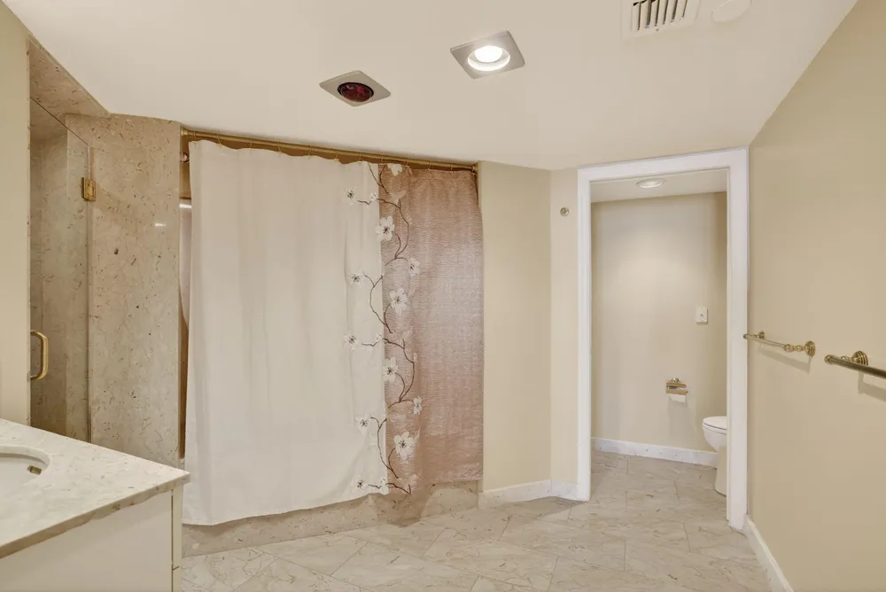 1400 S Ocean Blvd, Boca Raton, FL 33432