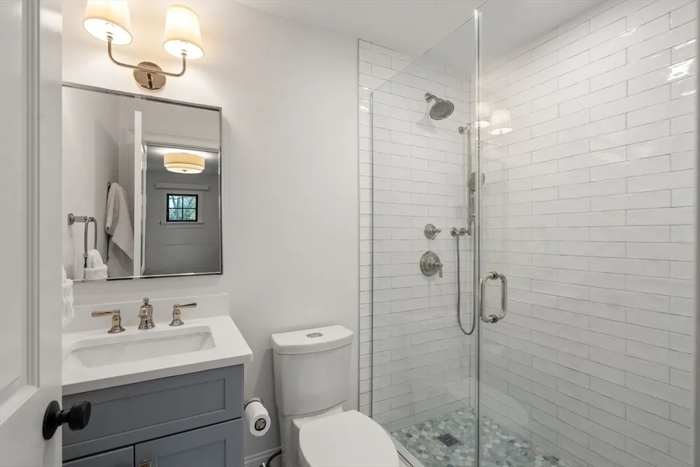 7 Massasoit Rd, Wellesley, MA 02481