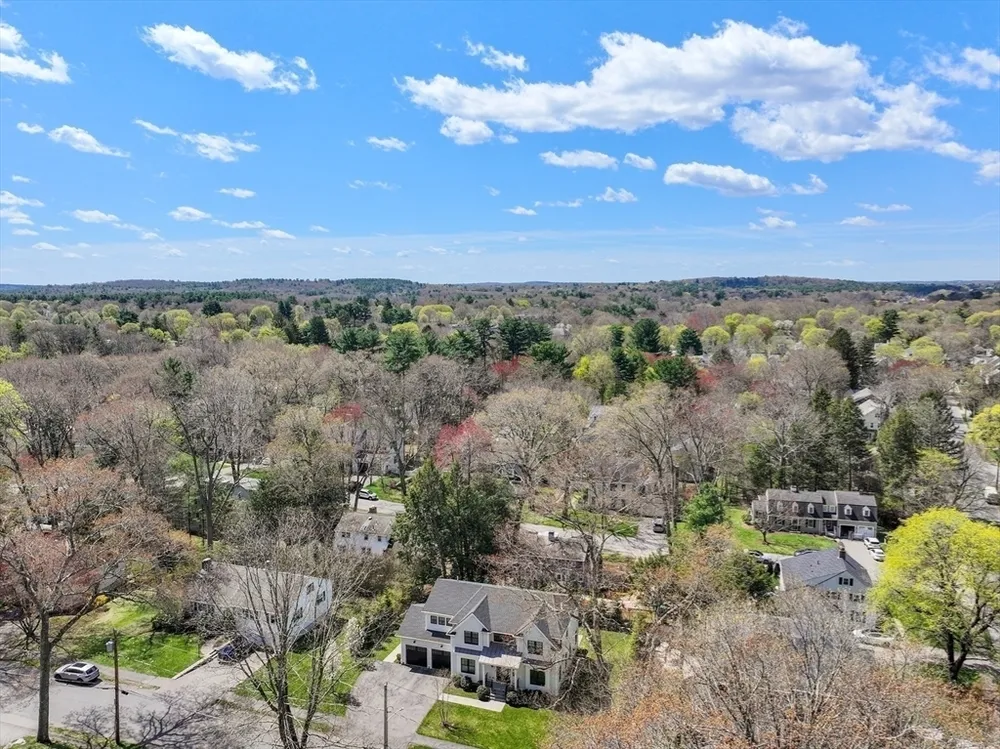 7 Massasoit Rd, Wellesley, MA 02481