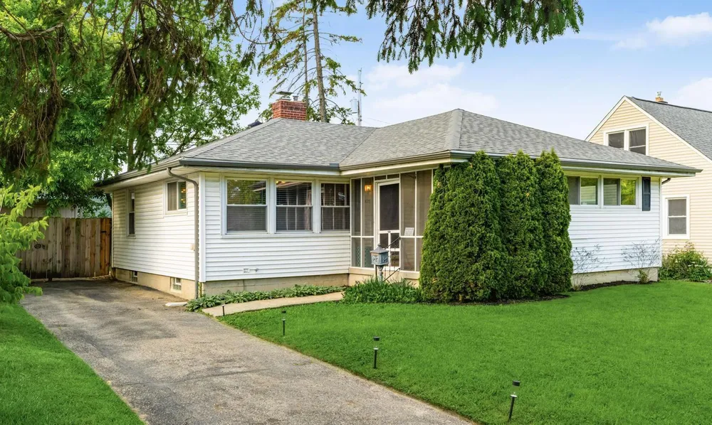 2925 Ashby Rd, Columbus, OH 43209