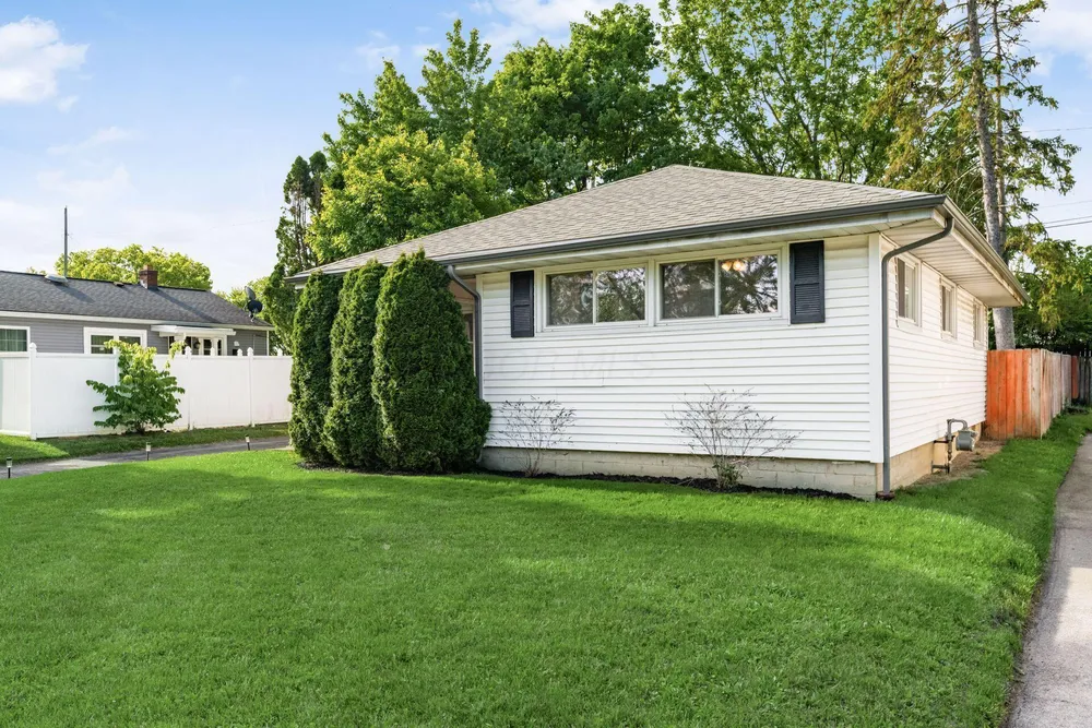 2925 Ashby Rd, Columbus, OH 43209