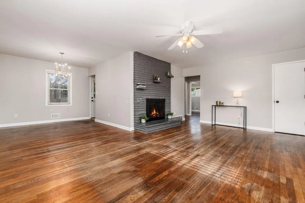 2925 Ashby Rd, Columbus, OH 43209