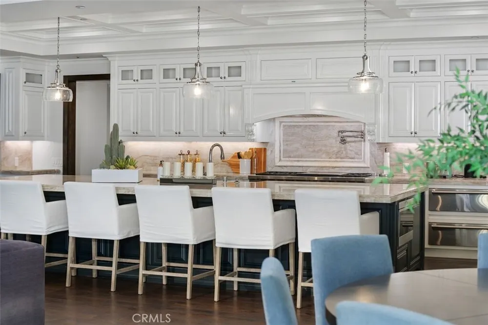 4 Inverness Ln, Newport Beach, CA 92660
