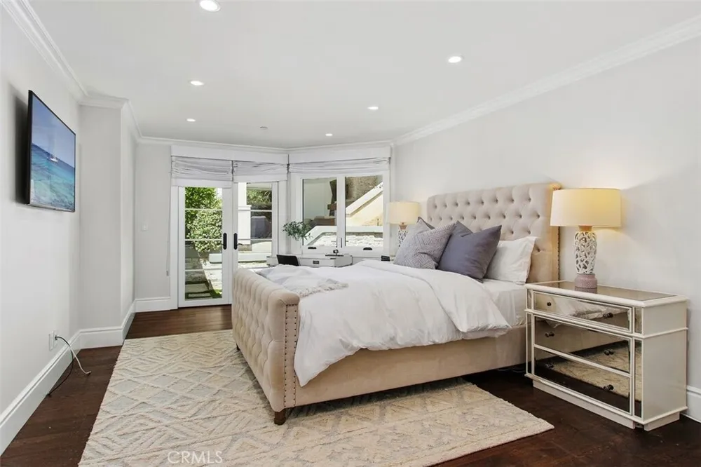 4 Inverness Ln, Newport Beach, CA 92660
