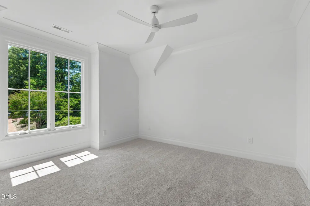 3442 Redbud Ln, Raleigh, NC 27607
