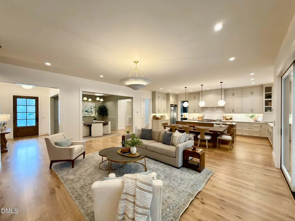 1718 Piccadilly Ln, Raleigh, NC 27608-2020