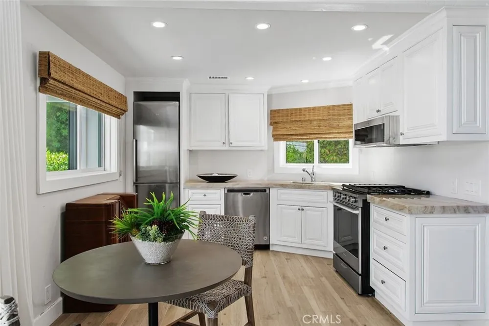 4 Inverness Ln, Newport Beach, CA 92660