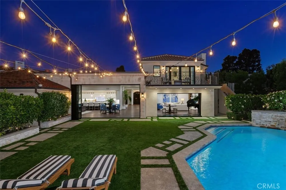 4 Inverness Ln, Newport Beach, CA 92660